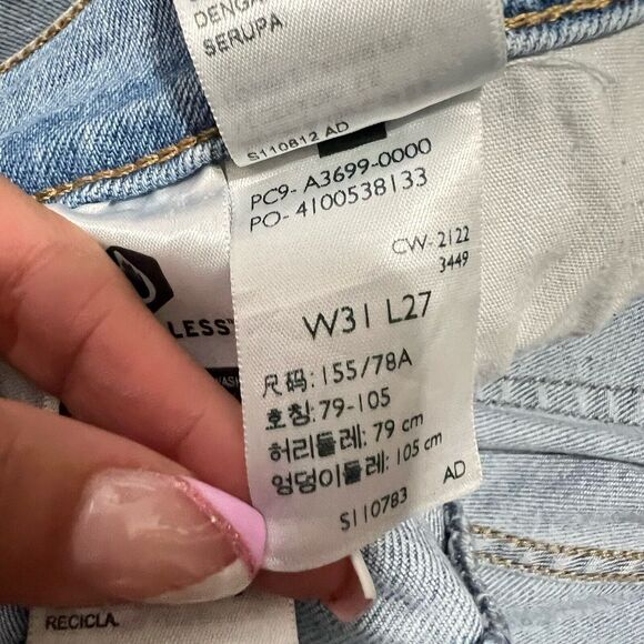 Levis Silvertab Mom Jeans Womens Size 31 Blue Denim Distressed High Rise Stretch - Picture 6 of 9